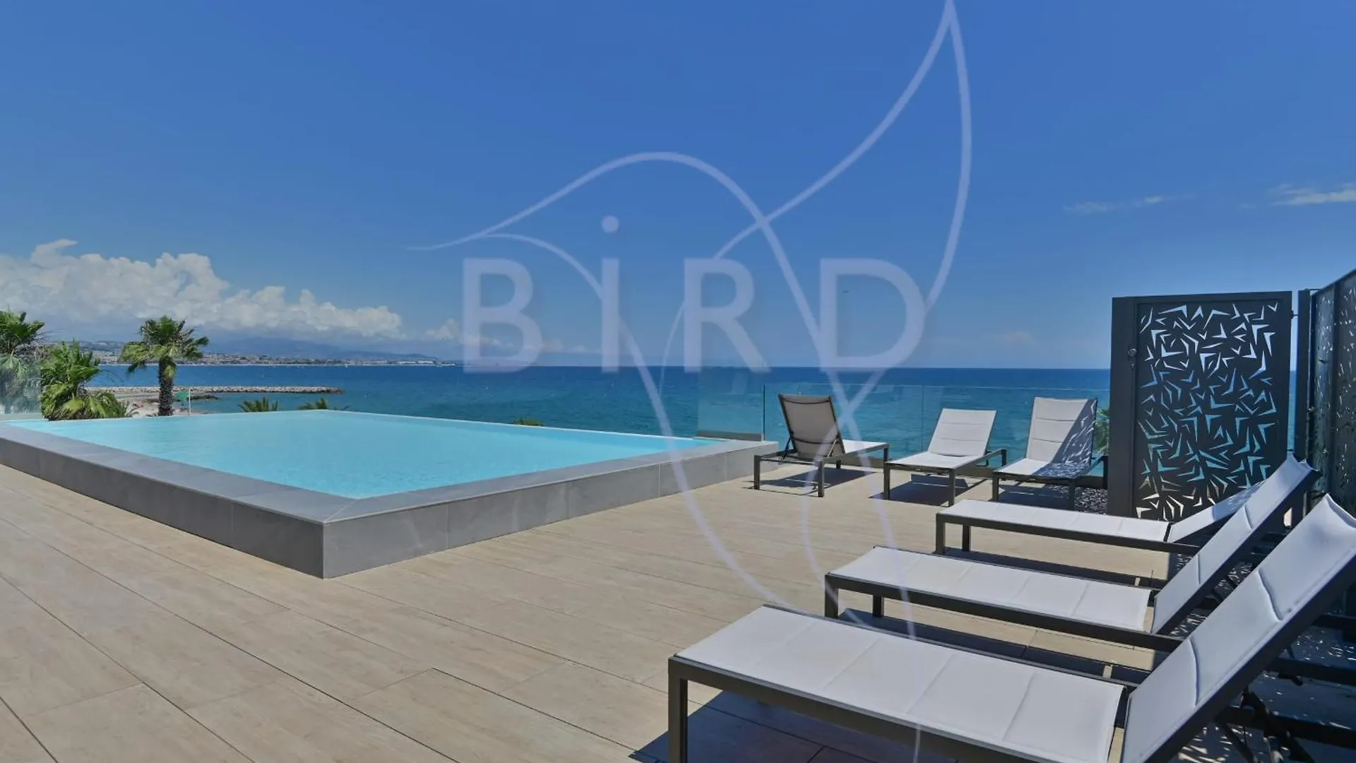 Waterfront Apartment With Private Garden Villeneuve-Loubet France