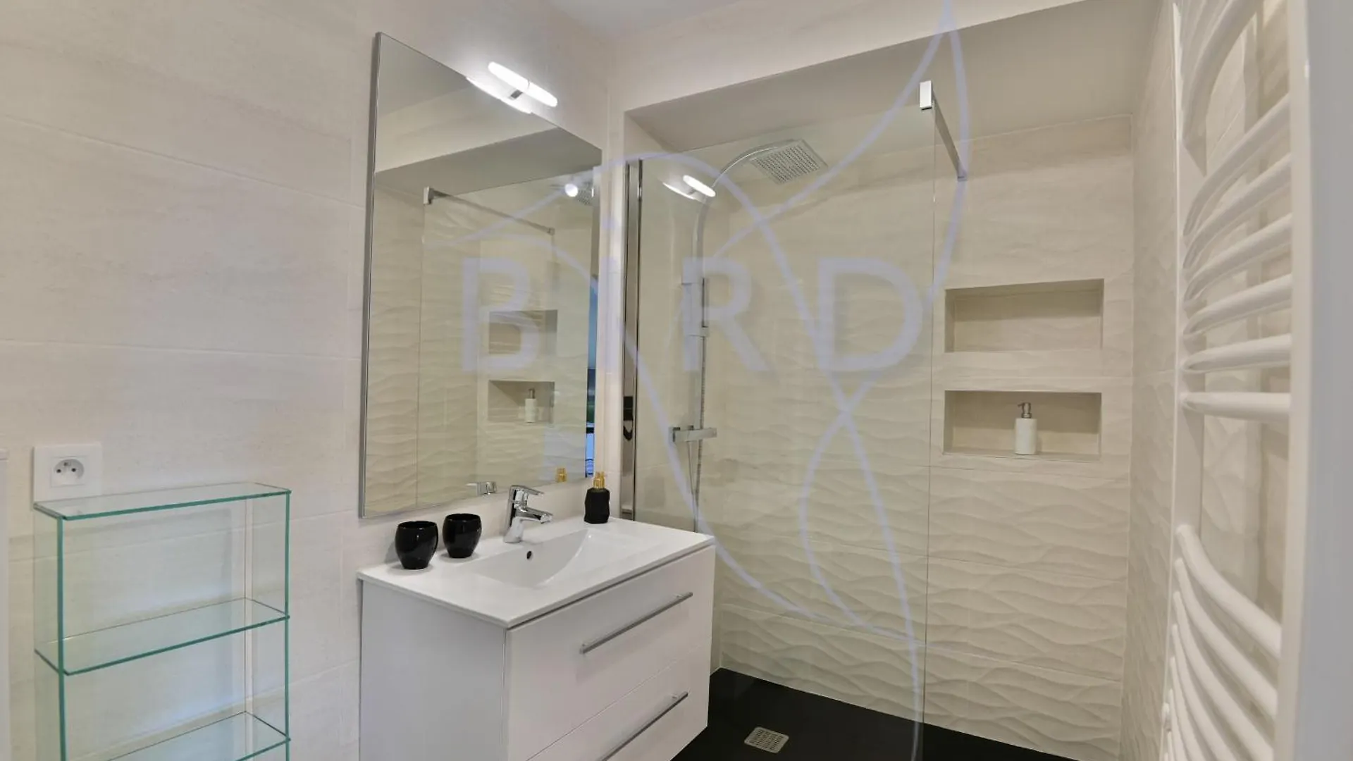 Waterfront Apartment With Private Garden Villeneuve-Loubet France