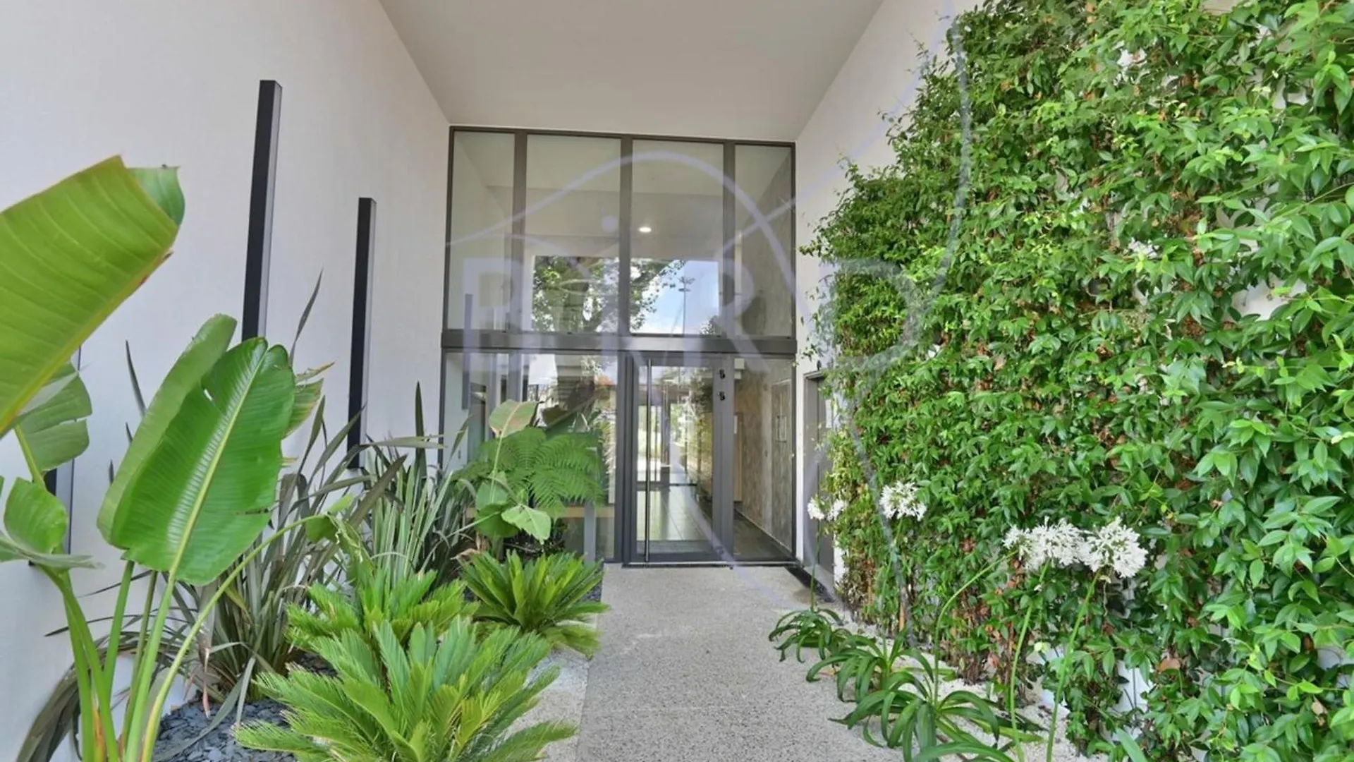 Waterfront Apartment With Private Garden Villeneuve-Loubet